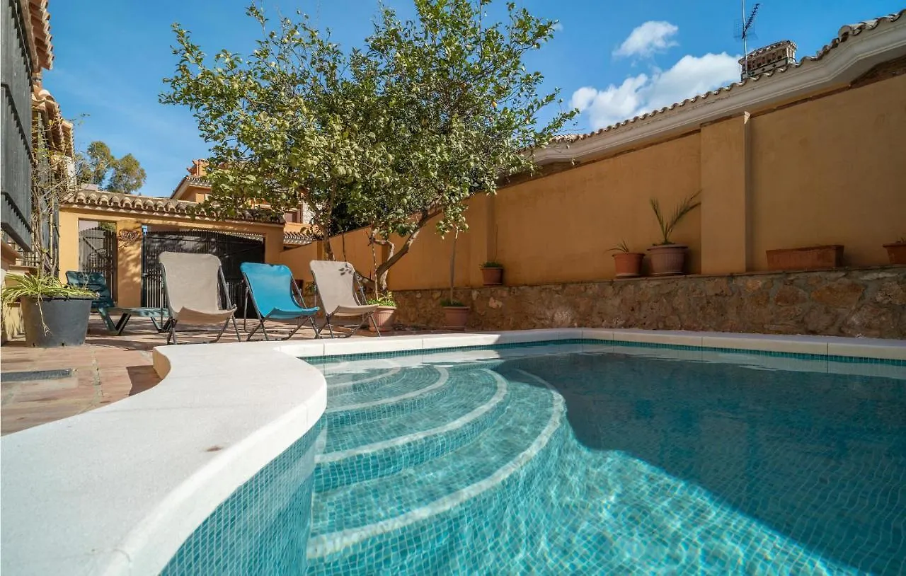 Nice Home In Benalmadena With 5 Bedrooms, Wifi And Outdoor Swimming Pool Nyaraló